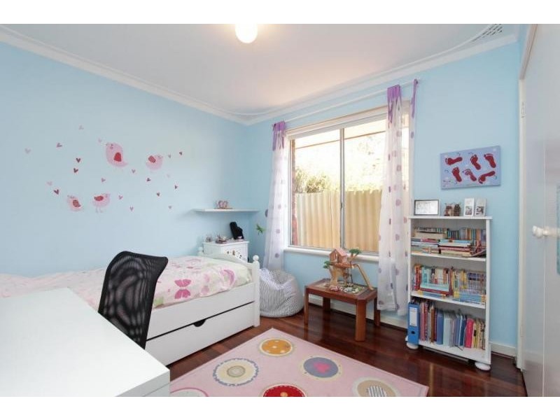 21 Penguin Street, Dianella WA 6059