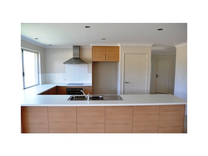 15 Abrolhos Close, Two Rocks WA 6037