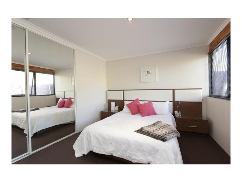 3/2 Third Avenue, Mount Lawley WA 6050