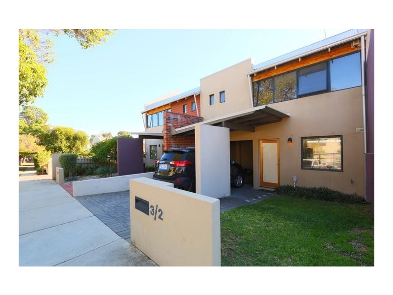 3/2 Third Avenue, Mount Lawley WA 6050