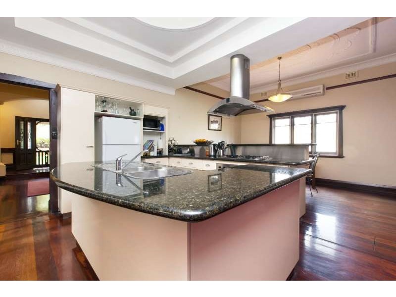 43 Kenilworth Street, Bayswater WA 6053