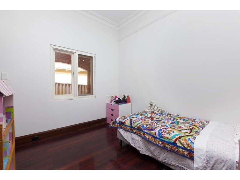 43 Kenilworth Street, Bayswater WA 6053