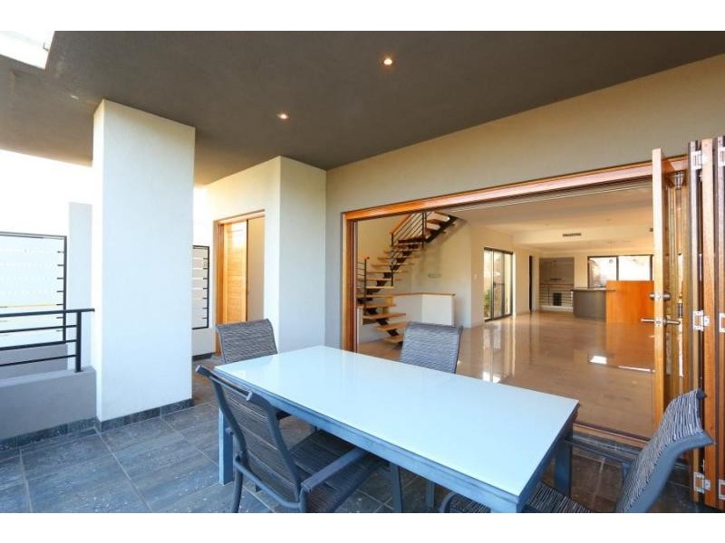 69 Tranby Road, Maylands WA 6051