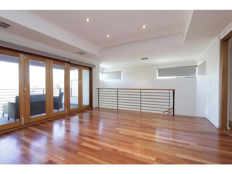 69 Tranby Road, Maylands WA 6051