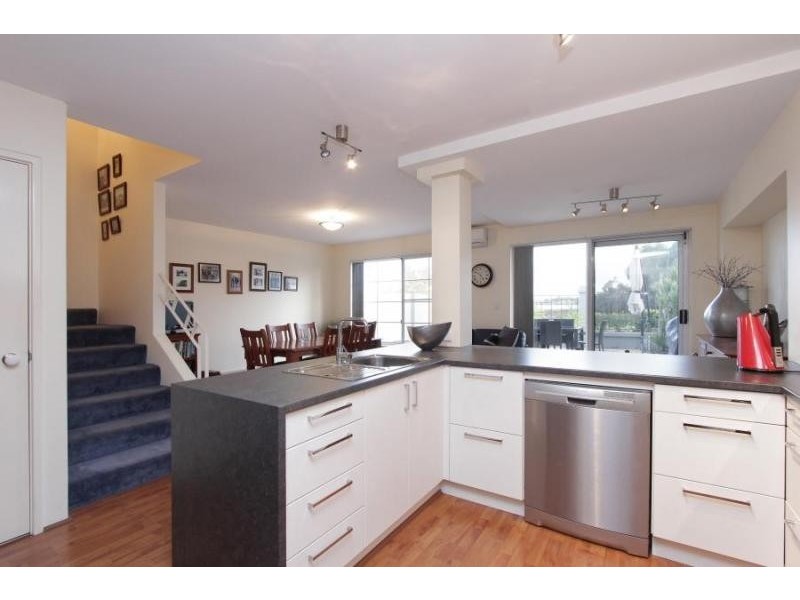 4/19 Fogerthorpe Crescent, Maylands WA 6051