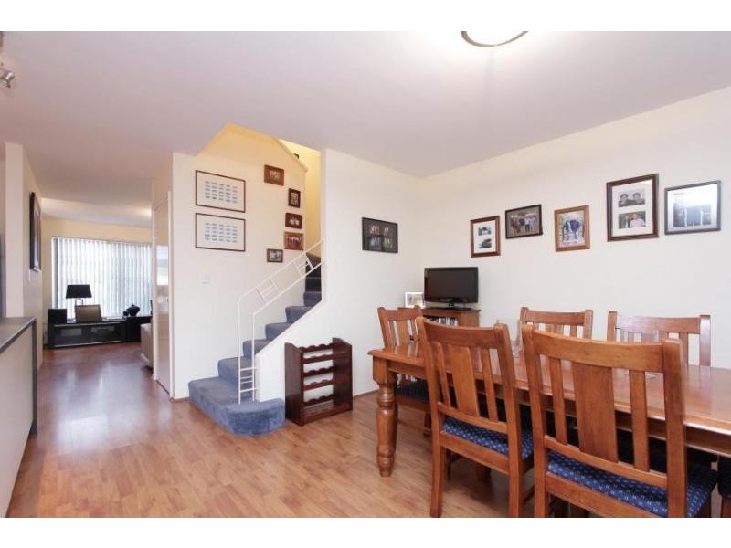 4/19 Fogerthorpe Crescent, Maylands WA 6051