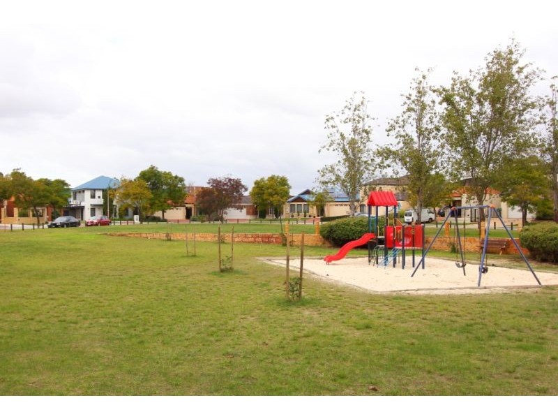 44 Plowman Circle, Maylands WA 6051