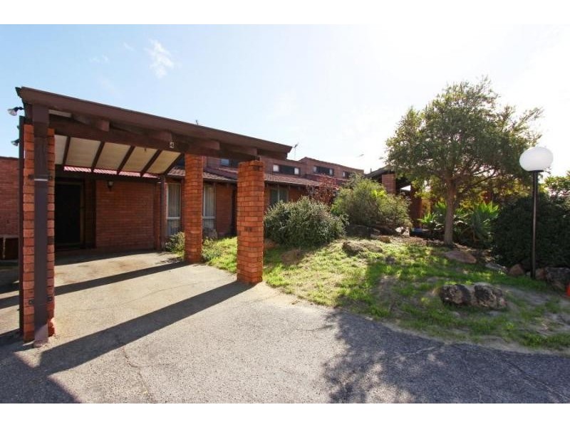 4/12 Walga Court, Yokine WA 6060
