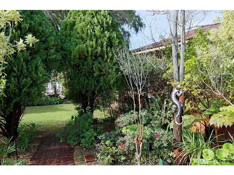 32 Regent Street West, Mount Lawley WA 6050