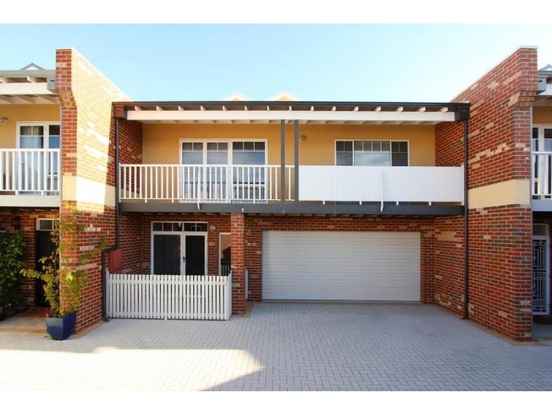 71B Tenth Ave, Inglewood WA 6052