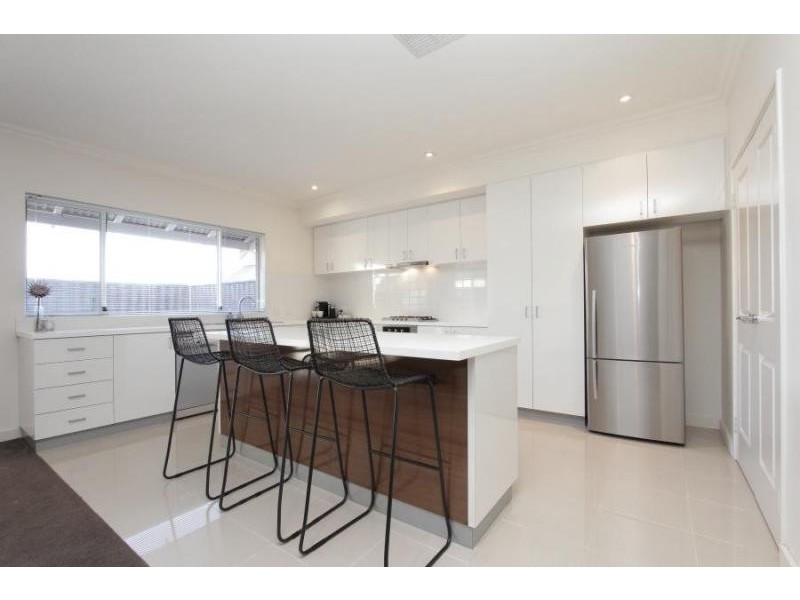 71B Tenth Ave, Inglewood WA 6052