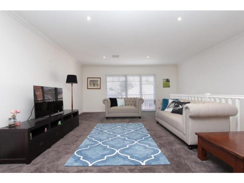 71B Tenth Ave, Inglewood WA 6052