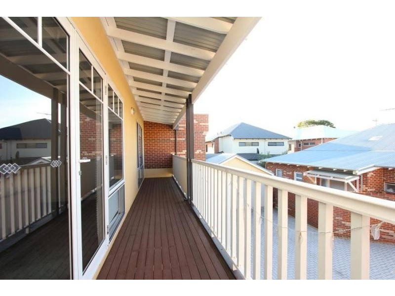 71B Tenth Ave, Inglewood WA 6052