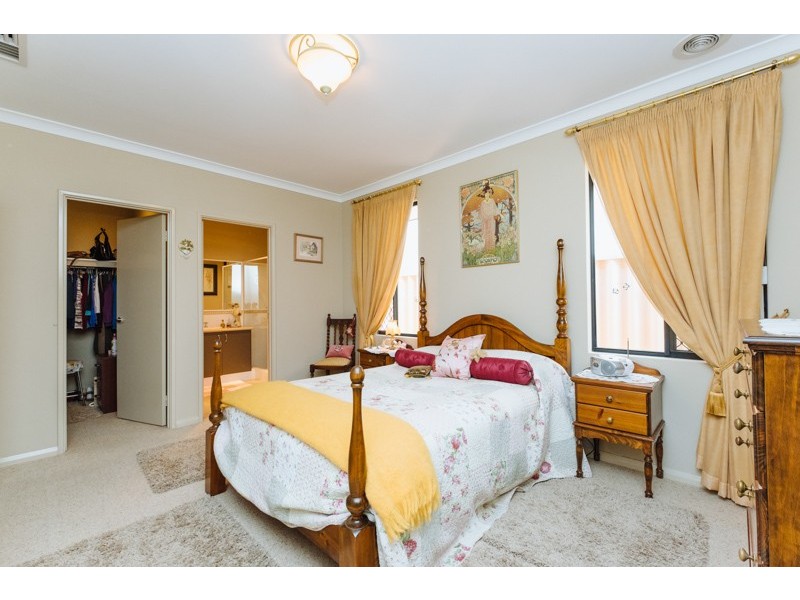 5 Williams Road, Yokine WA 6060