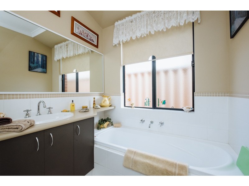 5 Williams Road, Yokine WA 6060