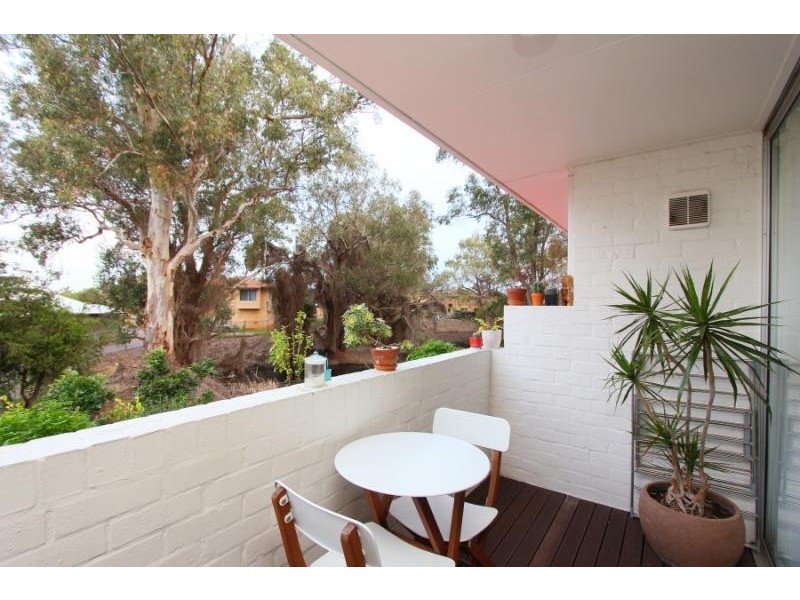 152/12 Wall St, Maylands WA 6051