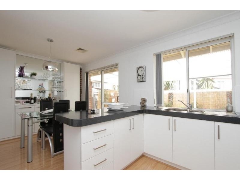 18/83 Peninsula Road, Maylands WA 6051