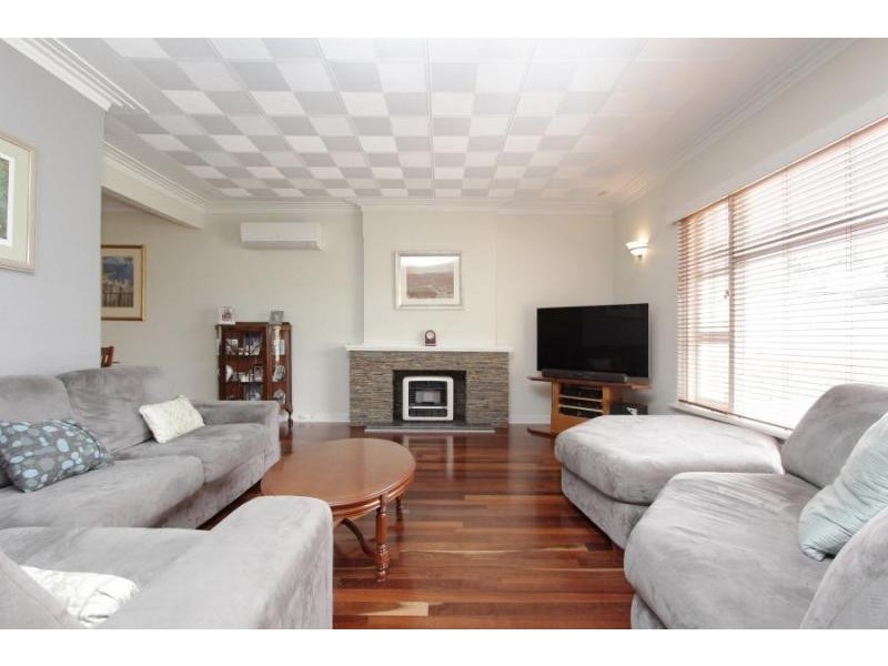 24 Malba Crescent, Dianella WA 6059