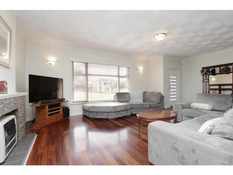 24 Malba Crescent, Dianella WA 6059