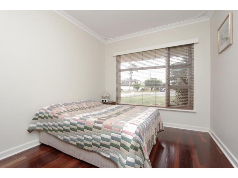 24 Malba Crescent, Dianella WA 6059