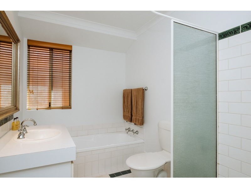 135A Tenth Avenue, Inglewood WA 6052