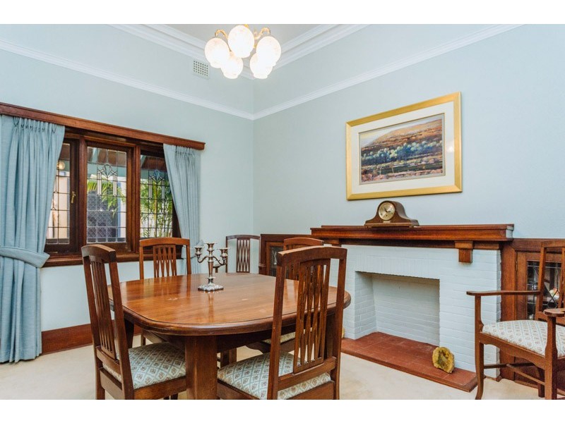 16 Elstree Avenue, Menora WA 6050