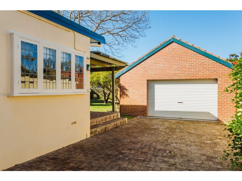 16 Elstree Avenue, Menora WA 6050