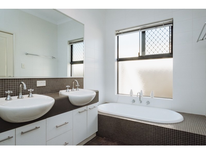 8A Wandarrie Avenue, Yokine WA 6060