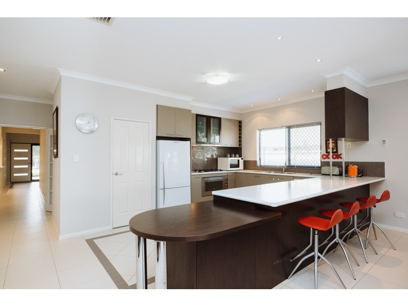 8A Wandarrie Avenue, Yokine WA 6060