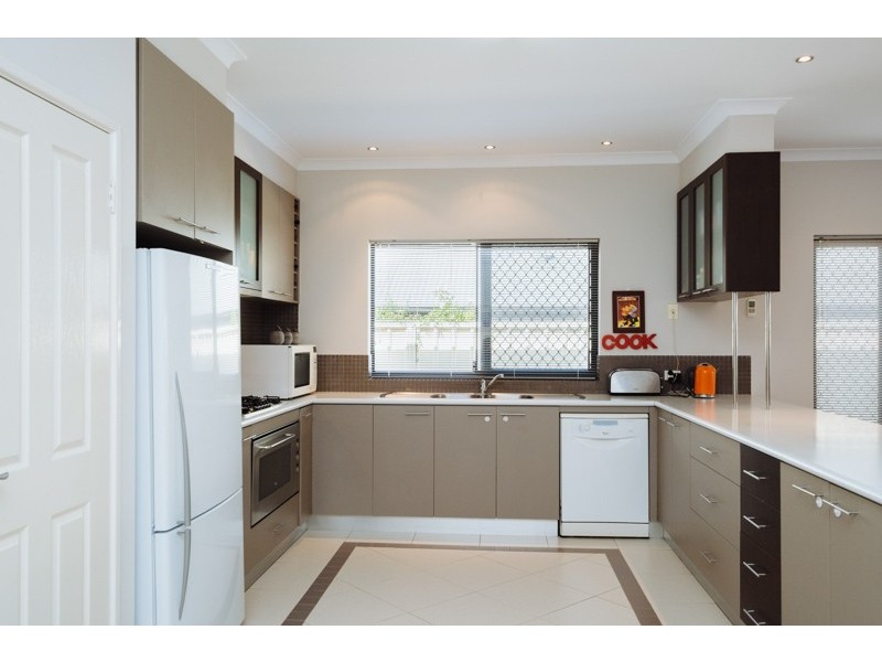 8A Wandarrie Avenue, Yokine WA 6060