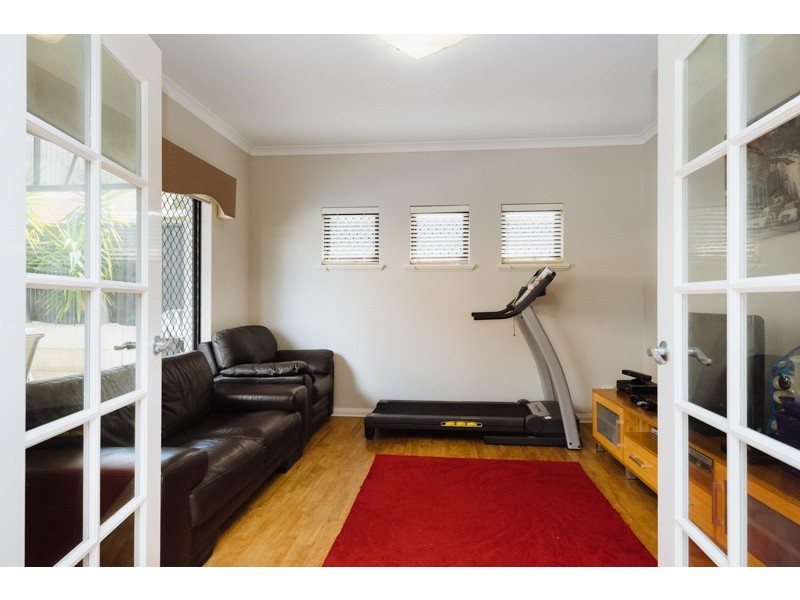 8A Wandarrie Avenue, Yokine WA 6060