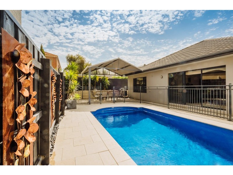 8A Wandarrie Avenue, Yokine WA 6060