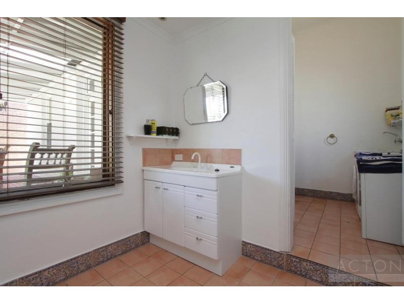 7 Lacey Street, Perth WA 6000