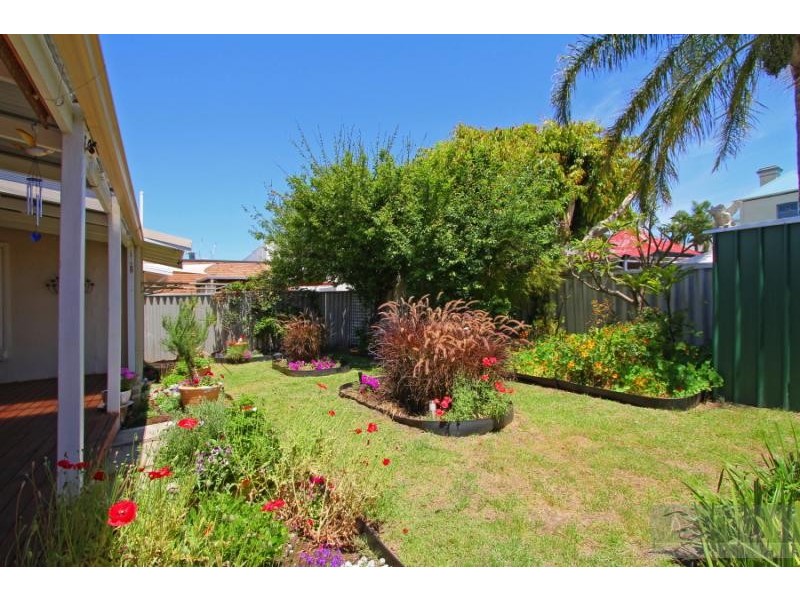 7 Lacey Street, Perth WA 6000