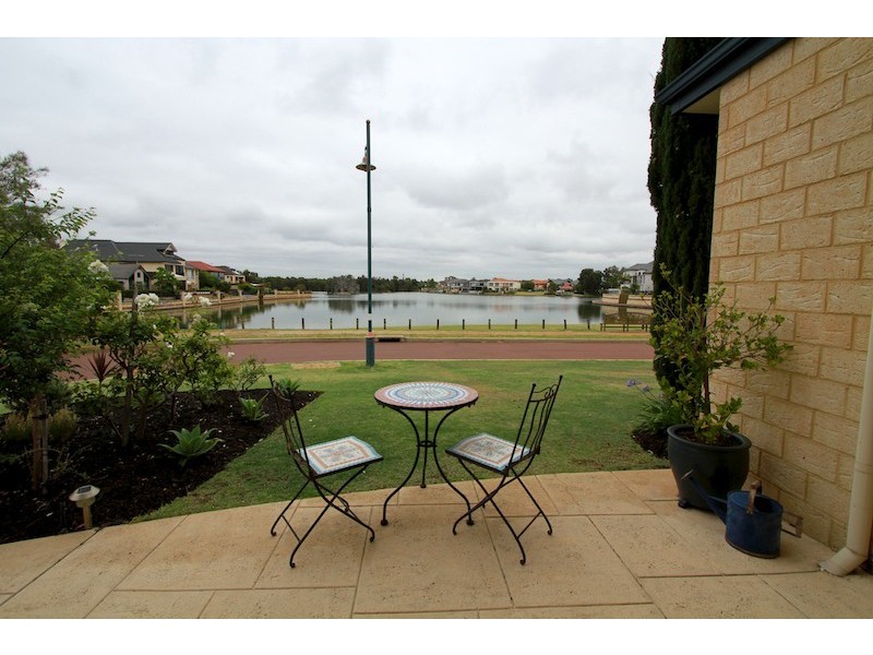 4 Tourer Court, Maylands WA 6051
