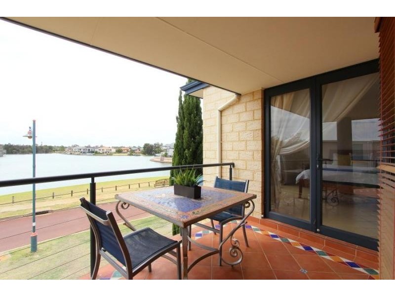 4 Tourer Court, Maylands WA 6051