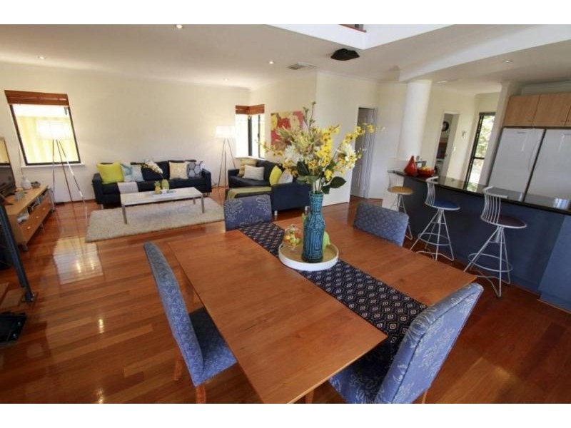 4 Tourer Court, Maylands WA 6051
