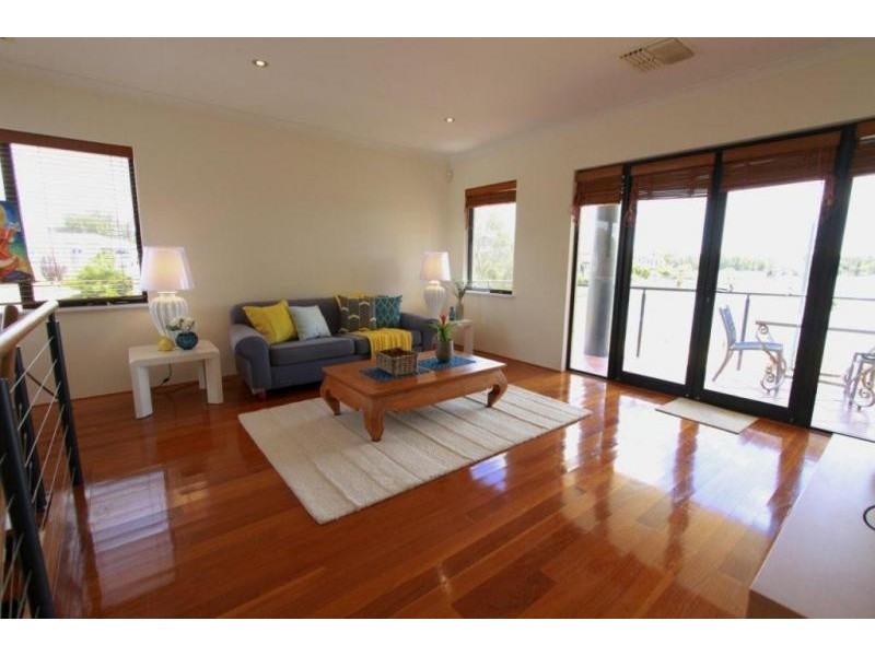 4 Tourer Court, Maylands WA 6051