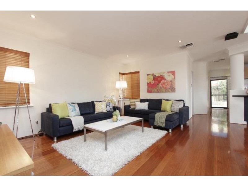 4 Tourer Court, Maylands WA 6051