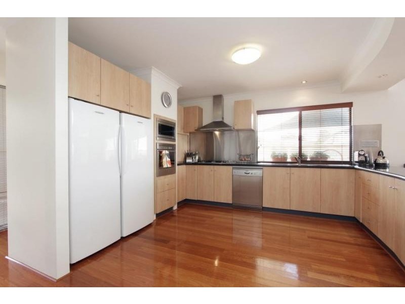 4 Tourer Court, Maylands WA 6051