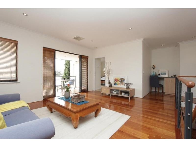 4 Tourer Court, Maylands WA 6051