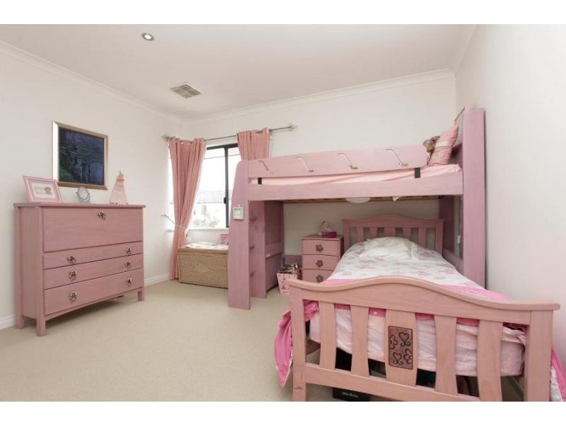 4 Tourer Court, Maylands WA 6051