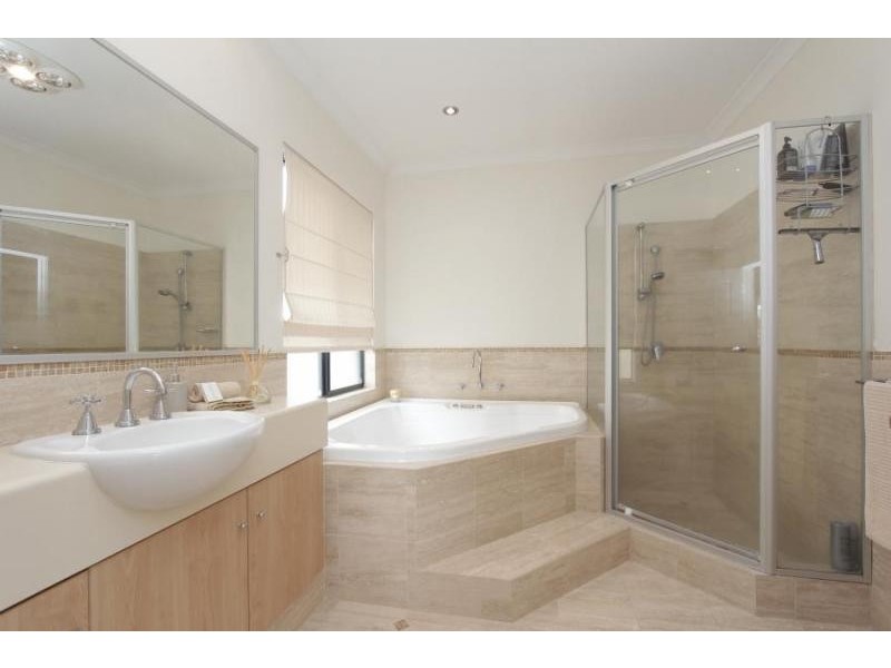 4 Tourer Court, Maylands WA 6051