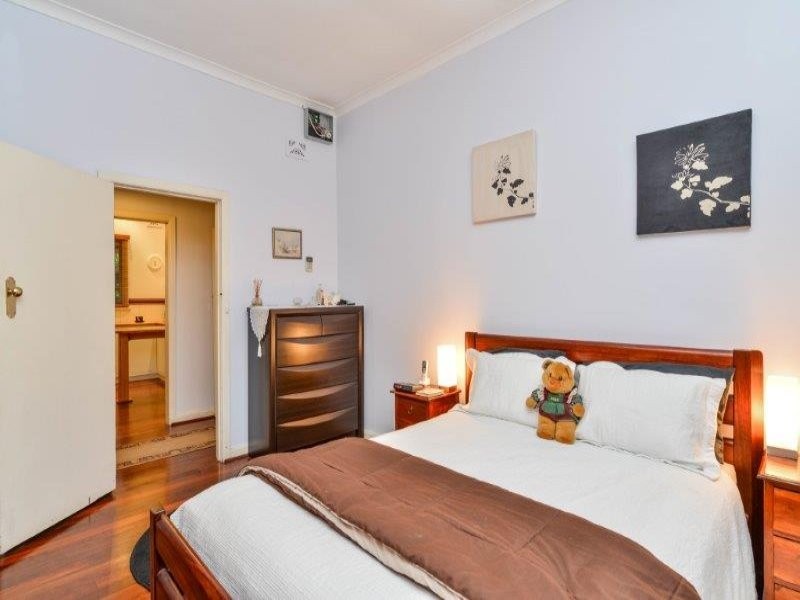 64 The Strand, Bayswater WA 6053