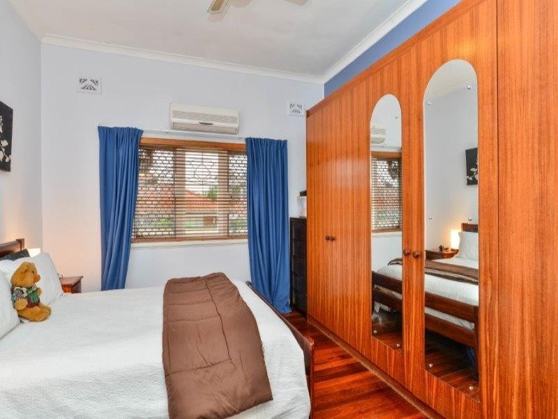 64 The Strand, Bayswater WA 6053