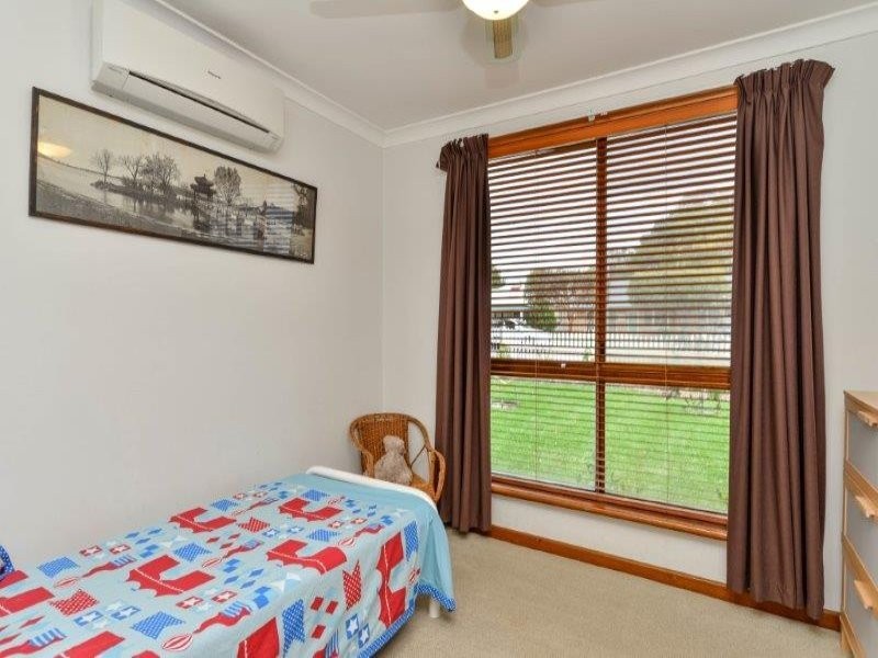 64 The Strand, Bayswater WA 6053