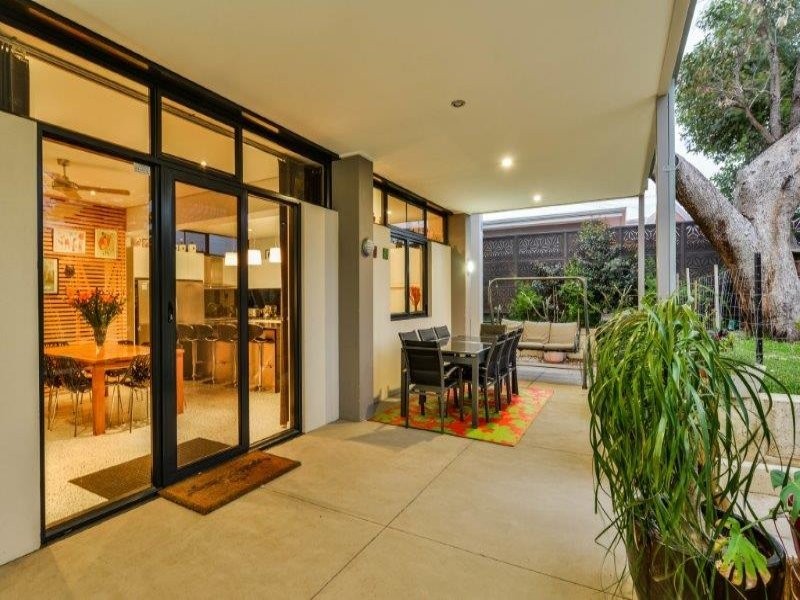 64A The Strand, Bayswater WA 6053