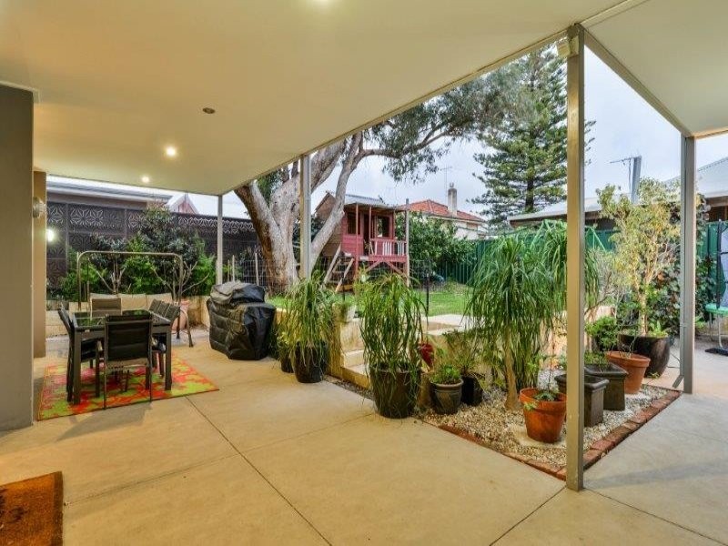 64A The Strand, Bayswater WA 6053