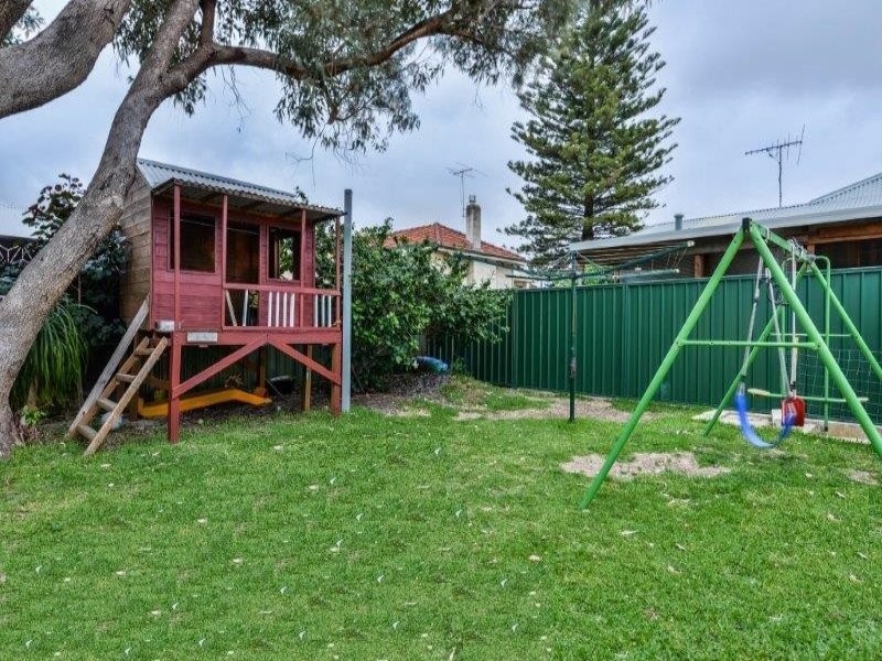 64A The Strand, Bayswater WA 6053
