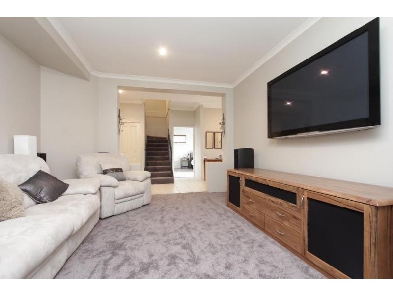 36 Dehavilland View, Maylands WA 6051